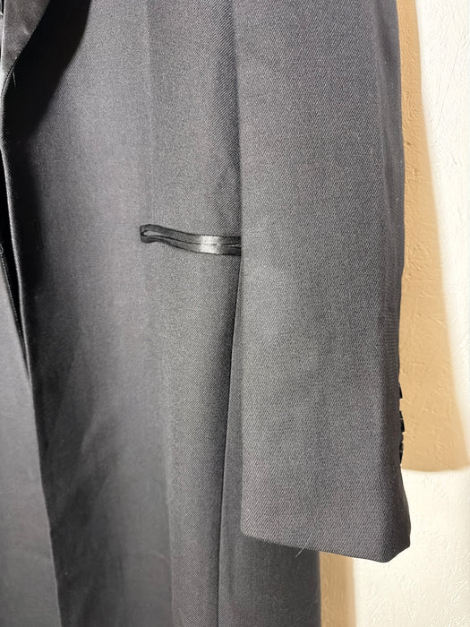 Tuxe Coat