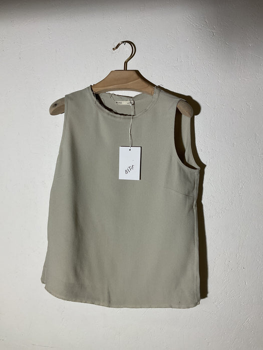 Raw Top