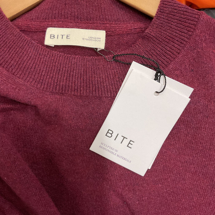 Burgundy cashmere sweater