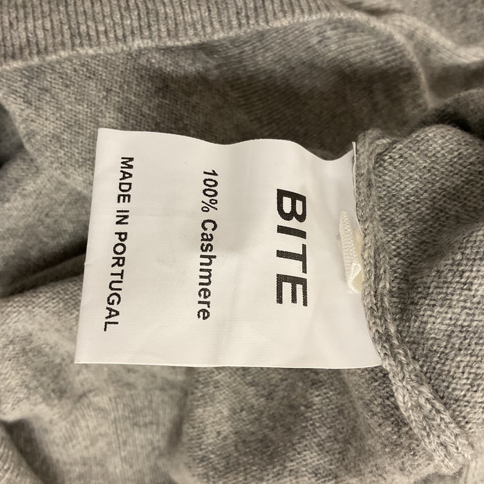 Grey cashmere sweater