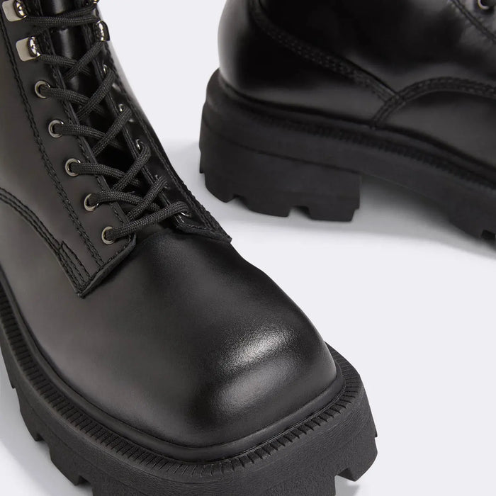Michigan Leather Black